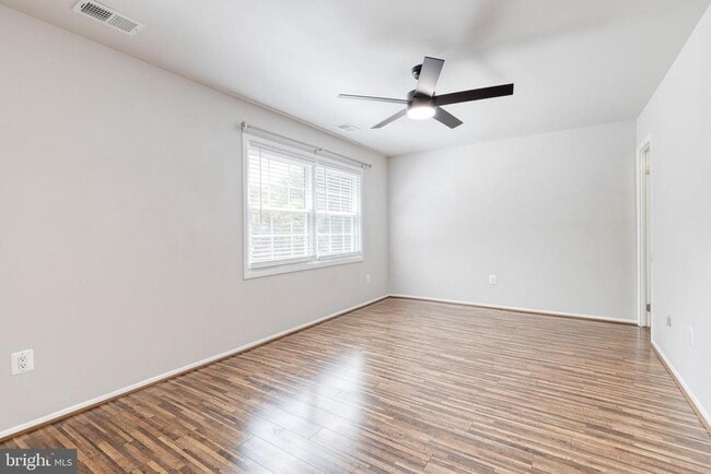 Building Photo - 1669 Yorktown Ct