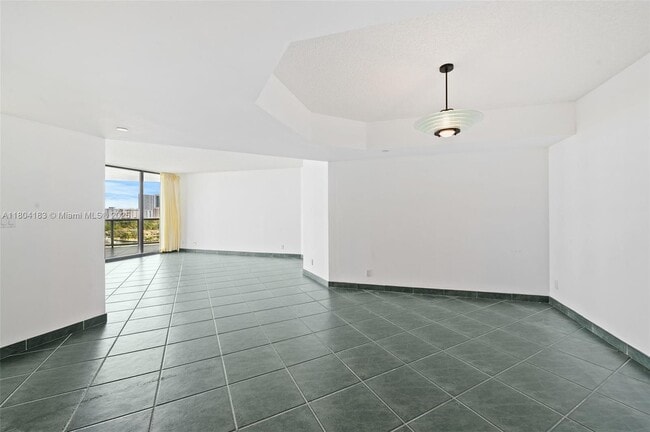 Building Photo - 3600 Yacht Club Dr