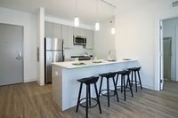 Building Photo - 830 W Van Buren St