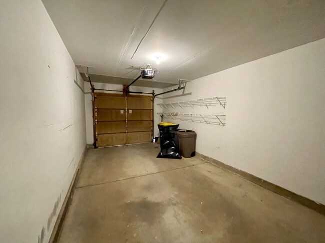 Building Photo - 189 Lenox Ct