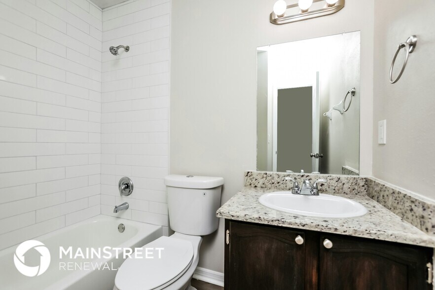 Building Photo - 1932 Tindaro Dr