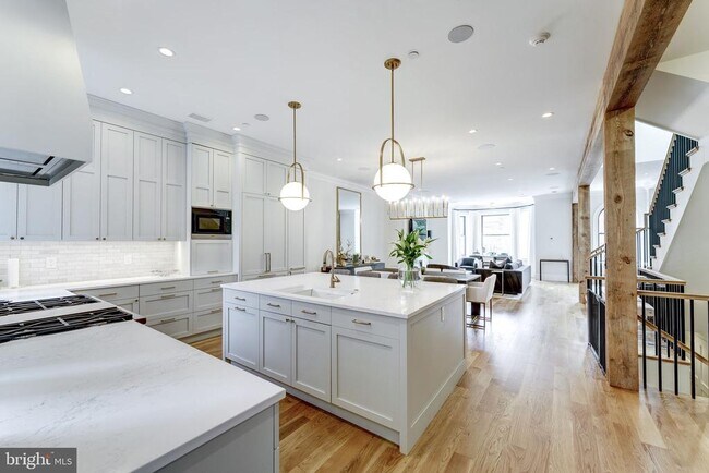 Building Photo - 1327 R St NW