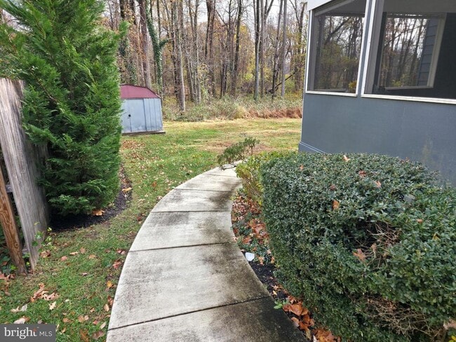 Building Photo - 7009 Lamp Post Ln