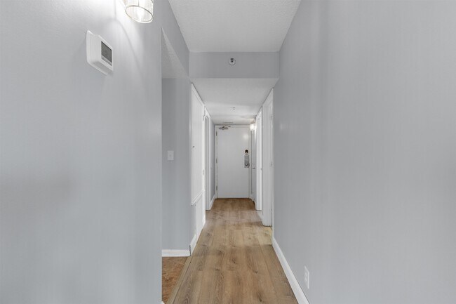 Building Photo - 1425 S Ocean Blvd