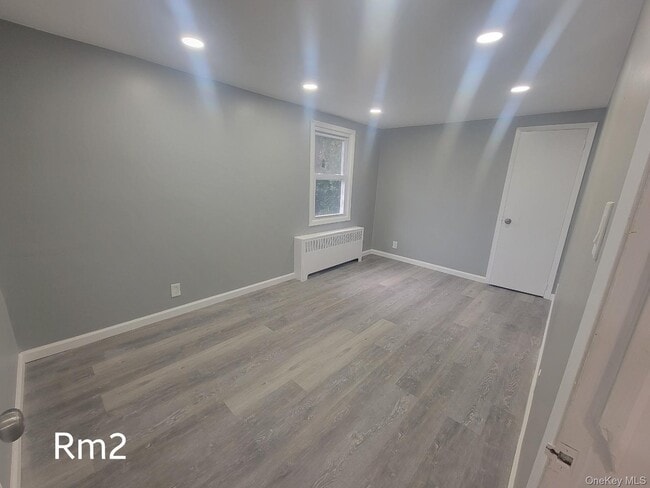Building Photo - 73 Longshore St