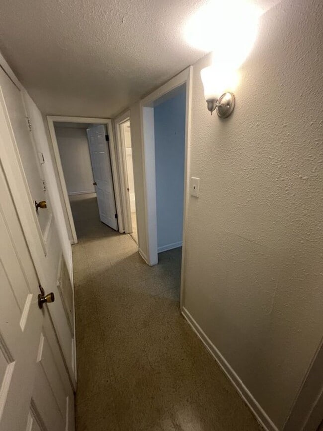 Building Photo - 2 bedroom, 2 bath apartments in Sherwood F...