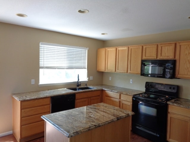 Building Photo - 22414 Quail Run Ln