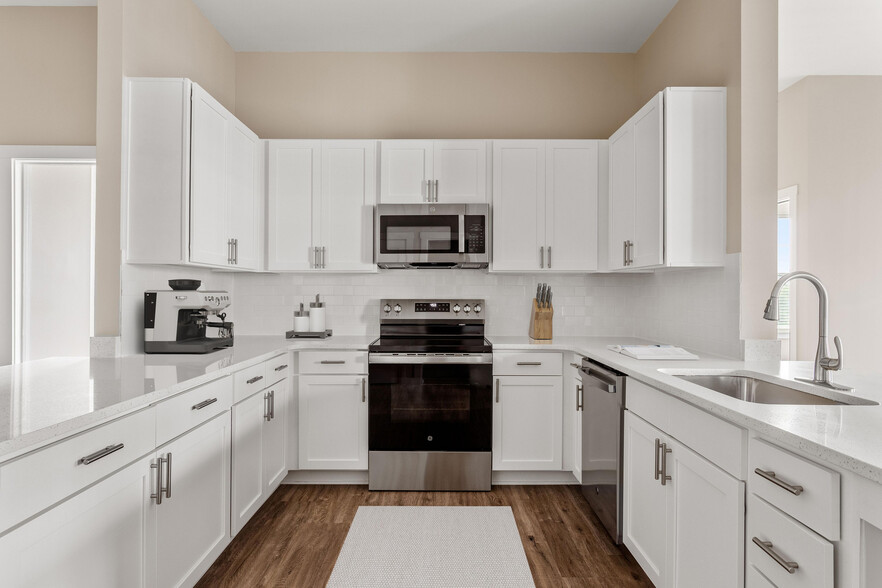 Premium Upgrade Home - Kitchen - City Vista