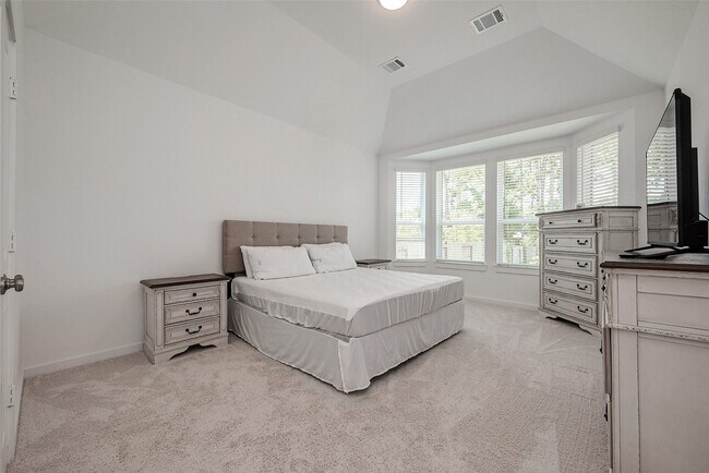 Building Photo - 430 W Cascade Heights Dr