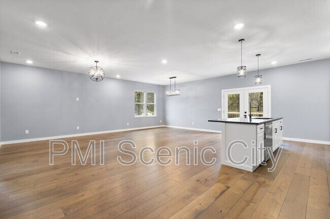 Building Photo - 1316 Gadd Rd