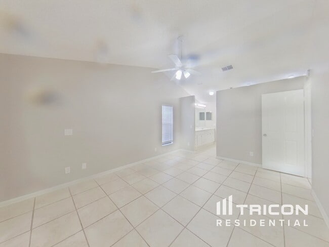 Building Photo - 1519 Carter Oaks Dr