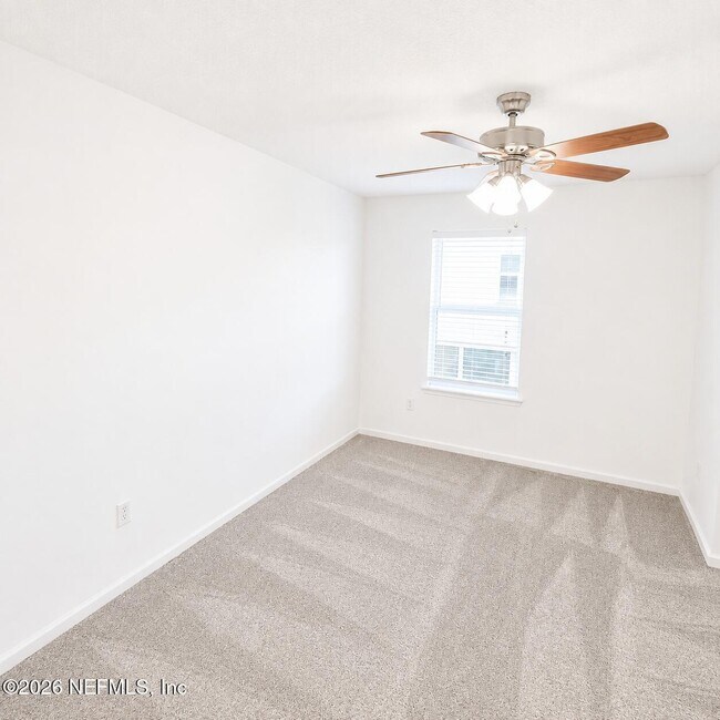 Building Photo - 1500 Calming Water Dr