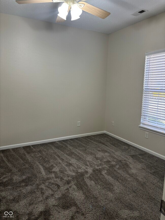 Building Photo - 15550 Outside Trail