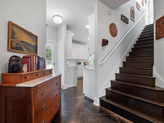 Building Photo - 10103 Twin Lake Loop