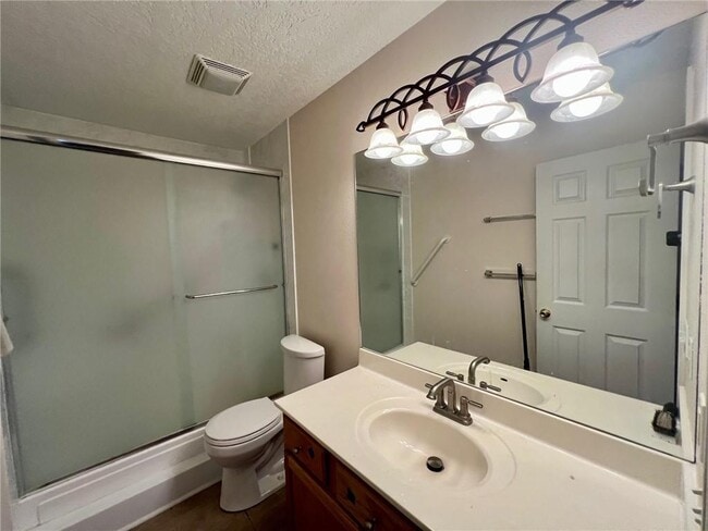 Building Photo - 502 Akron St NE