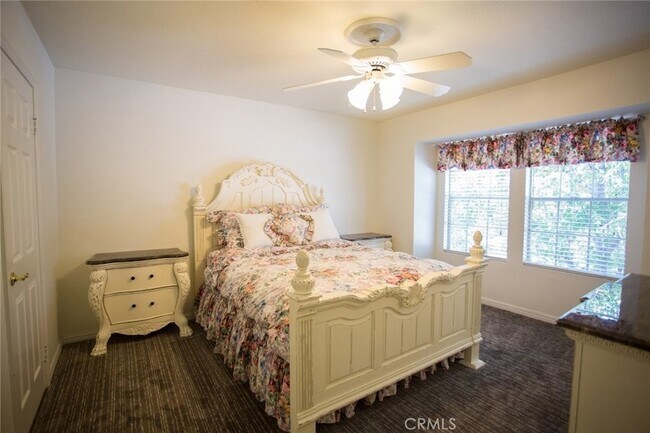 Building Photo - 289 N Cleveland St