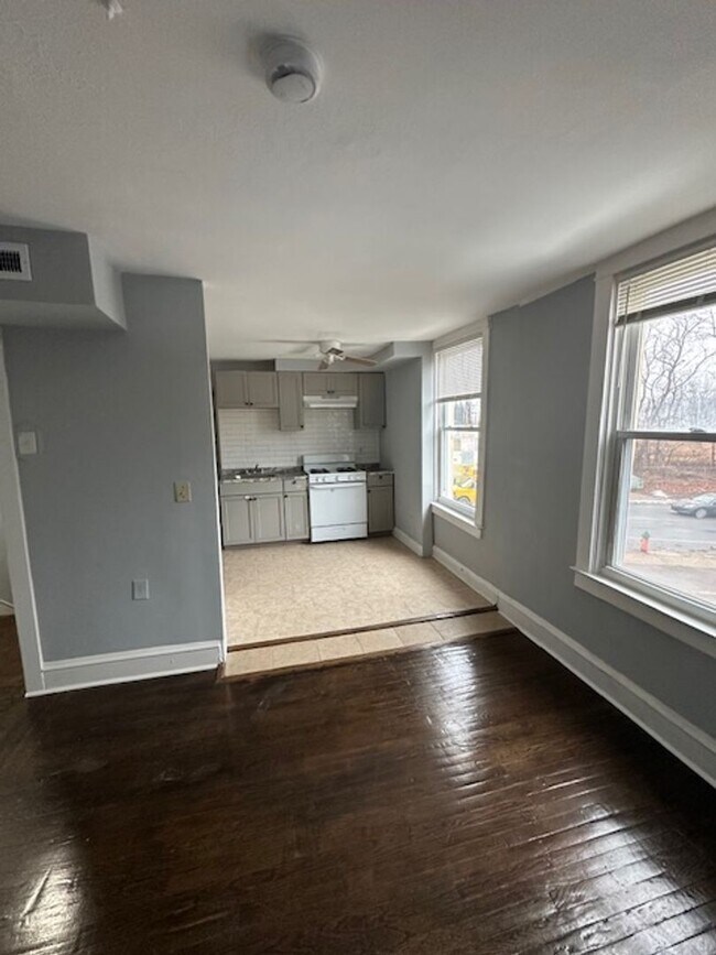 Building Photo - 6731 Haverford Ave