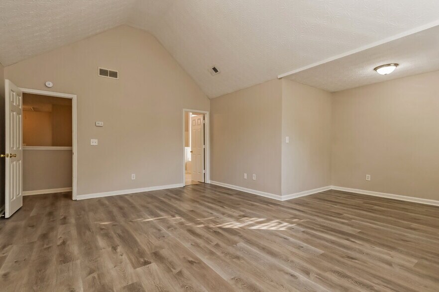 Building Photo - 1110 Ivey Ln