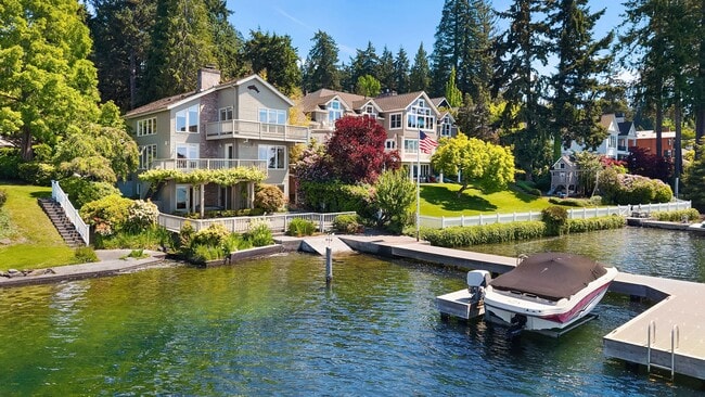 Building Photo - 3bd/3.5ba Mercer Island Home