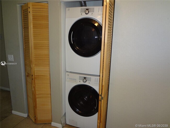 Building Photo - 10131 W Sunrise Blvd