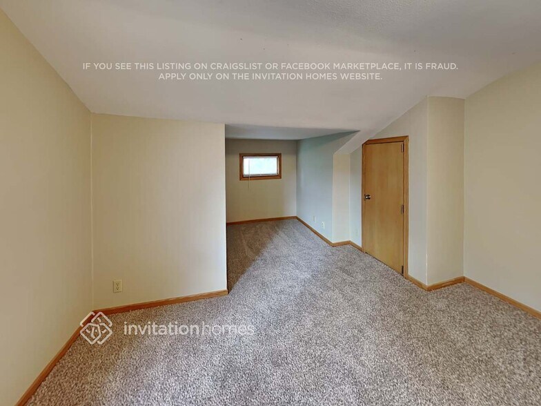 Building Photo - 4416 1st Ave S