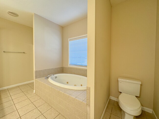 Building Photo - 1131 Trellis Ct