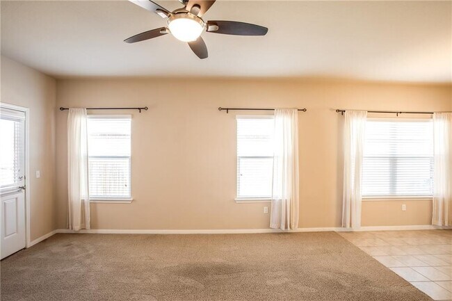 Building Photo - 607 Brashear Ln