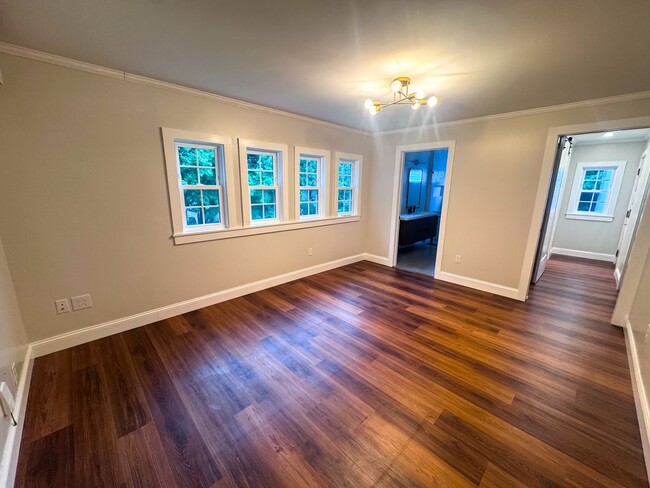 Building Photo - Gorgeous Bath 3BR/2BA Home for RENT! $2700