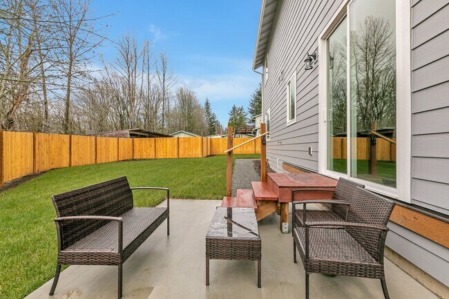 Building Photo - Award winning school district! 4 bedroom with RV and boat parking!