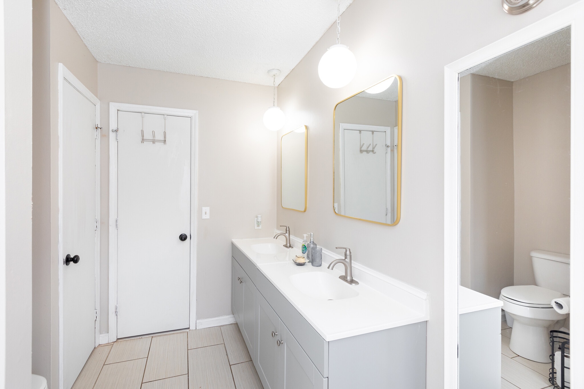 Building Photo - 6012 Old Coach Rd