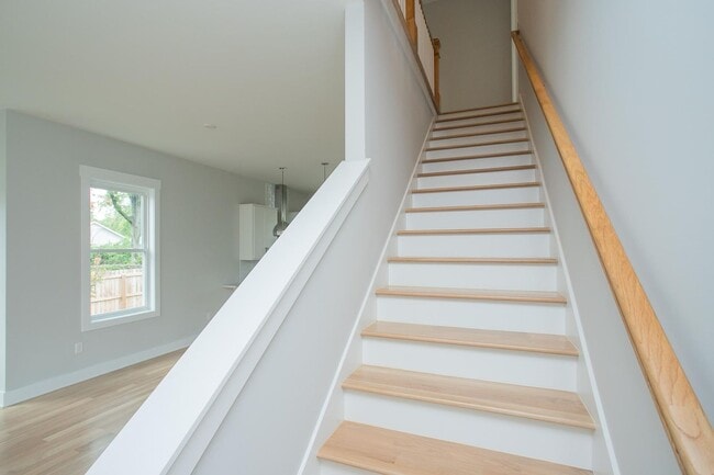 Building Photo - 1611 Century St