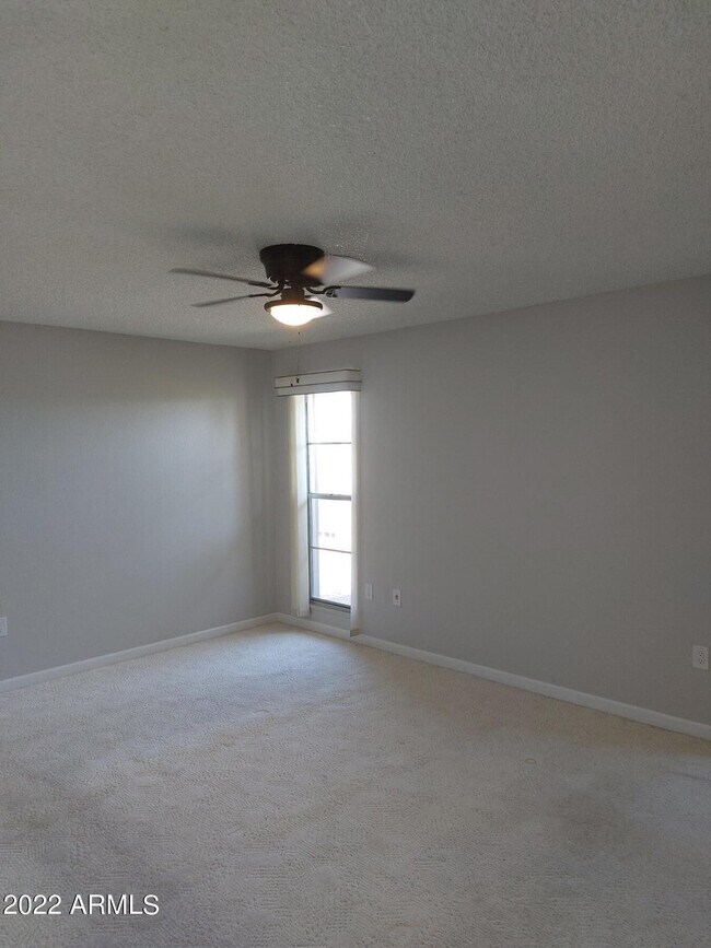 Building Photo - 13204 W Hyacinth Dr