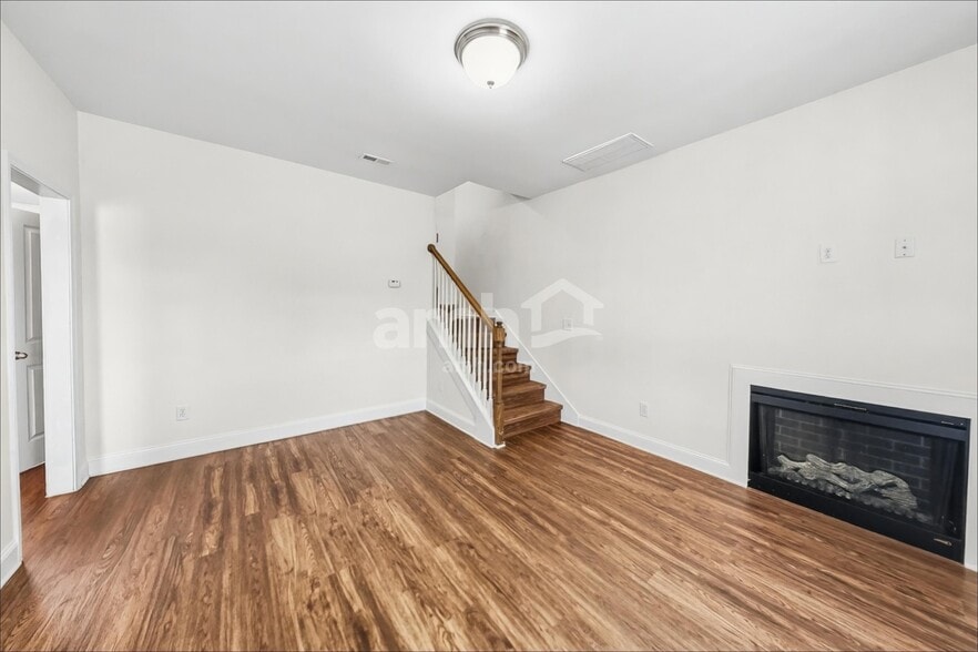 Building Photo - 1706 Antebellum Dr