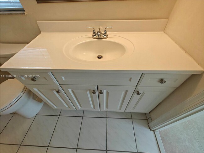 Building Photo - 8750 Royal Palm Blvd