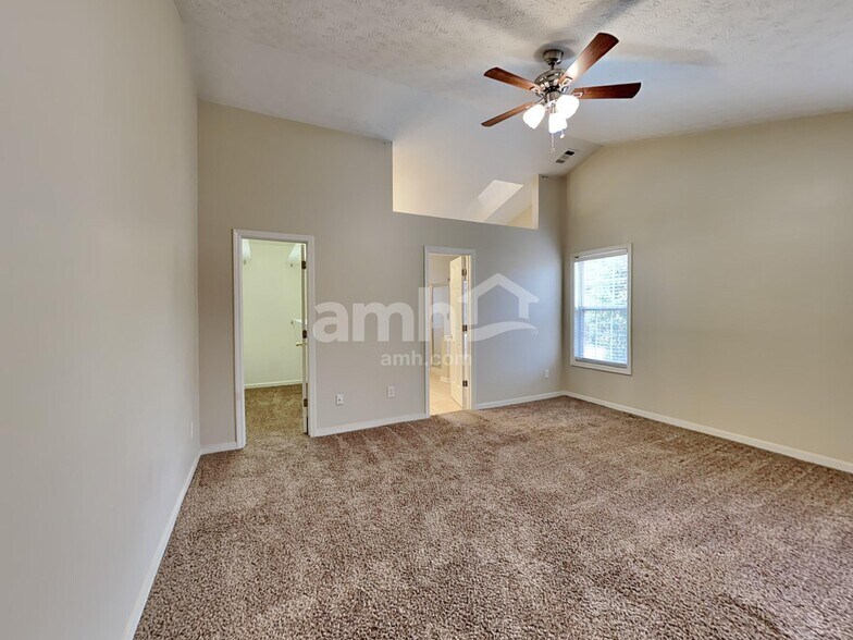 Building Photo - 3417 Summit Glen Dr