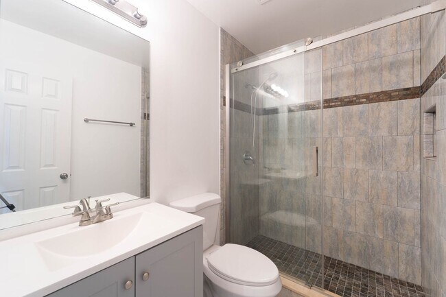 Building Photo - Fabulous Home in Aquia Harbor