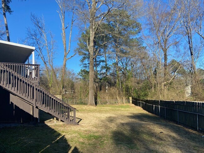 Building Photo - 600 20th Ct NE Center Point, AL 35215