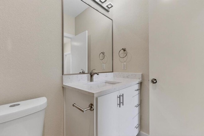 Building Photo - 6909 Wentworth Dr