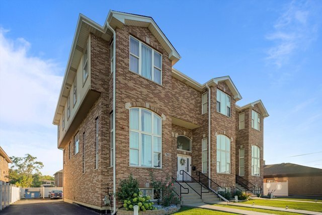 Building Photo - 7943 W 92nd St