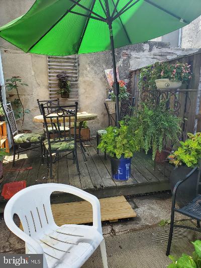 Building Photo - 914 Ellsworth St