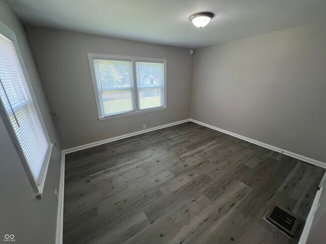 Building Photo - 614 N Moreland Ave