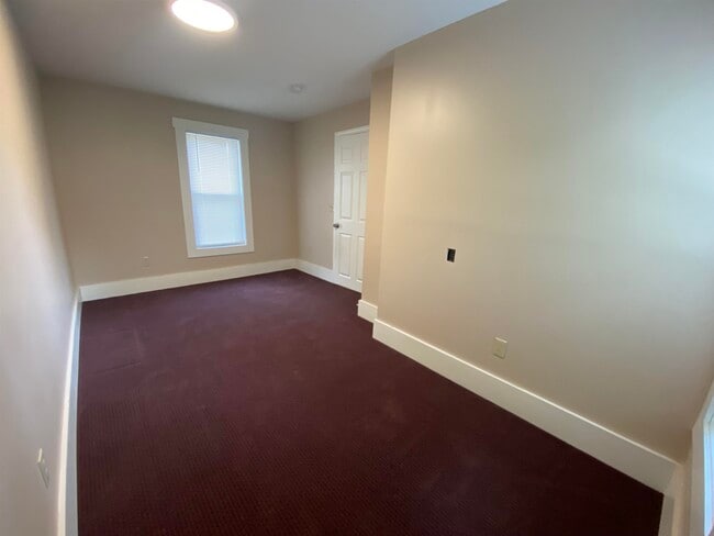 Building Photo - 21 Highland Ave
