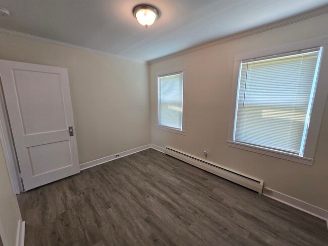 Building Photo - 30 Halstead St