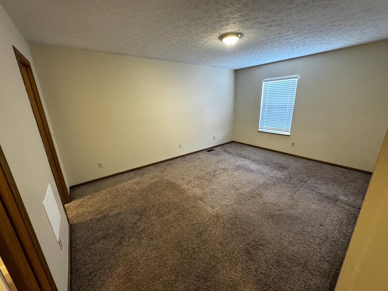 Building Photo - 3632 Harris Ave NW