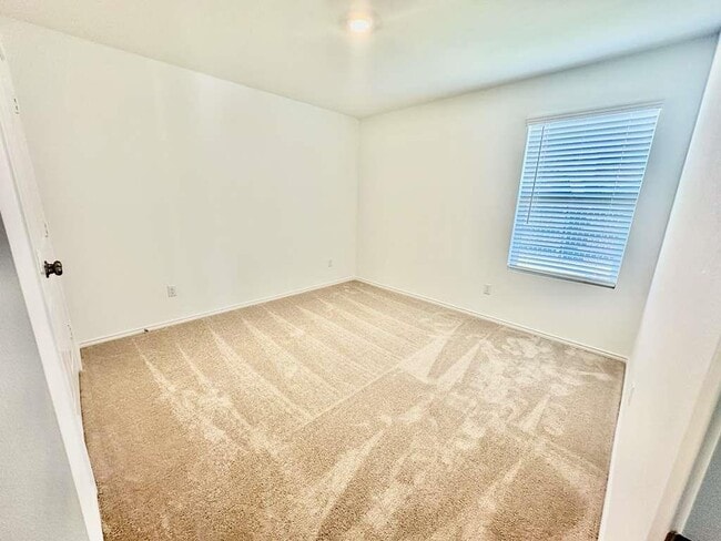 Building Photo - 4104 Home Pl Rd