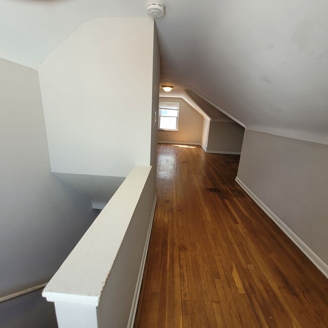 Building Photo - West Boulevard Area 3-Bed, 1-Bath Single-F...