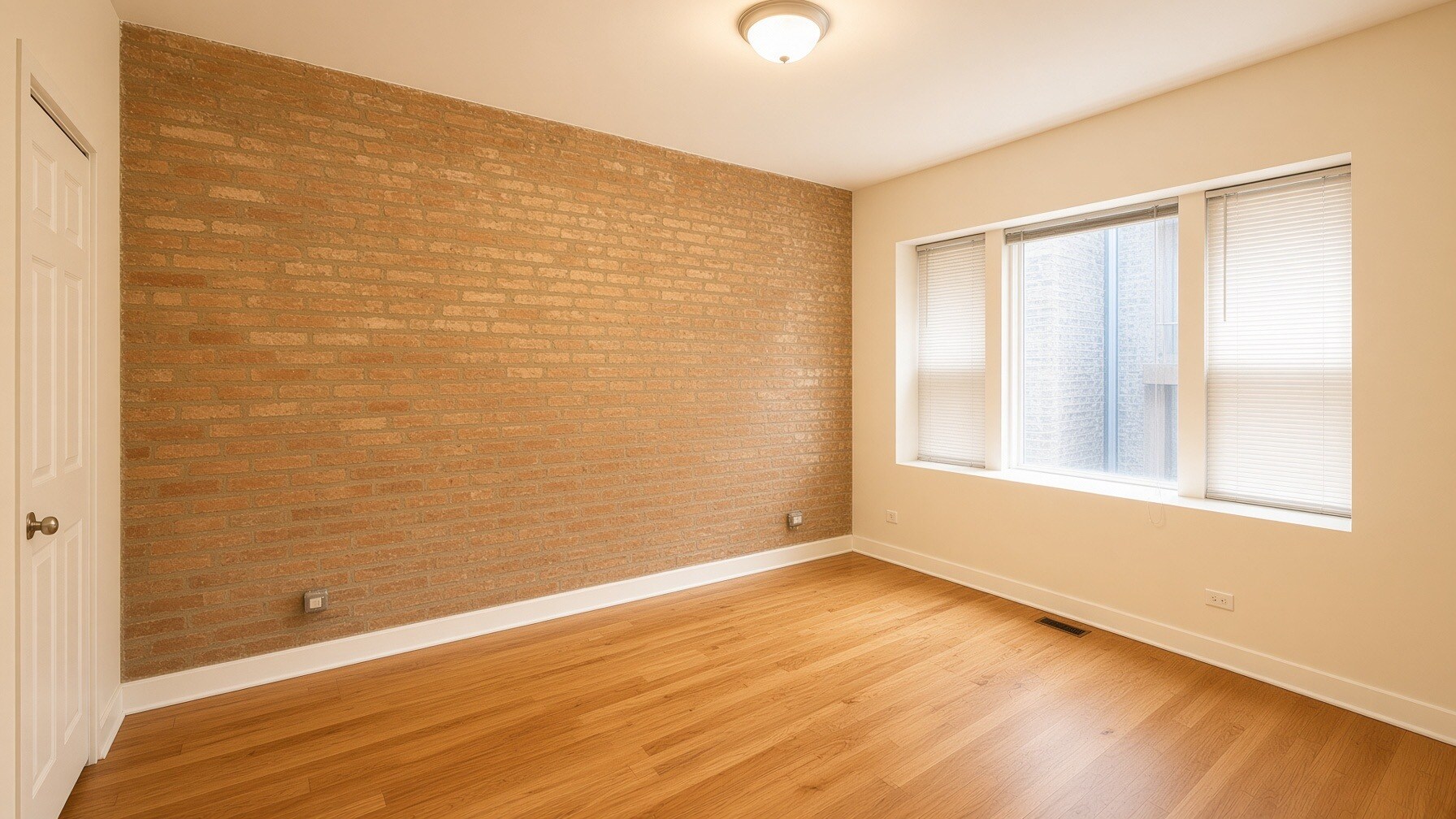 Building Photo - 4605 N Kimball Ave