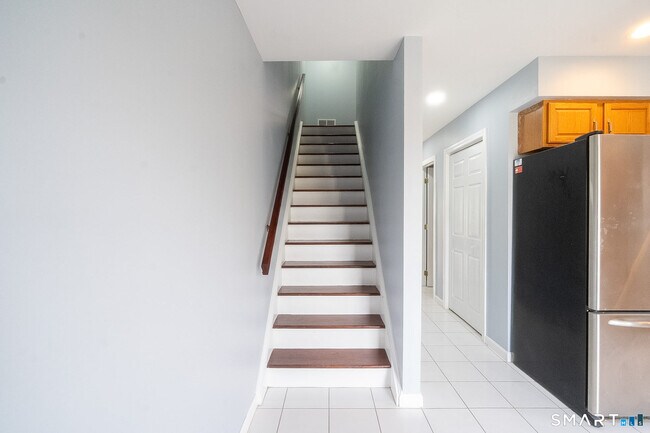 Building Photo - 39 Coram Rd