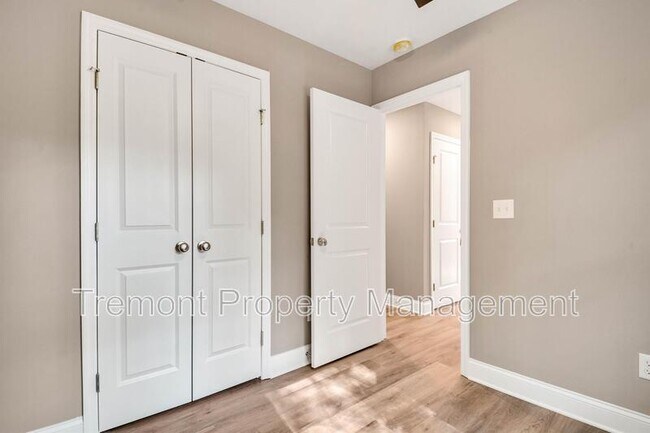 Building Photo - 3716 Central Ave