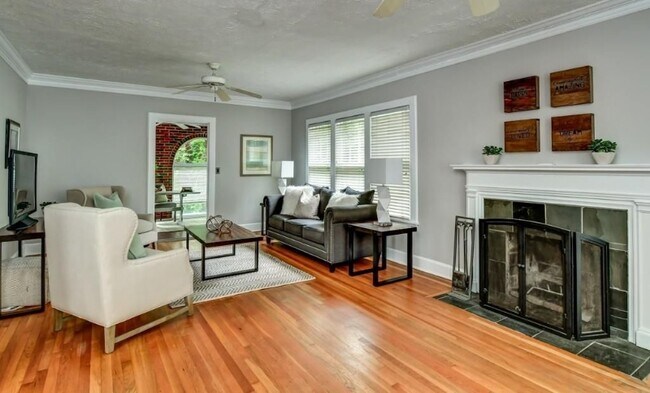 Building Photo - 866 Moreland Ave SE